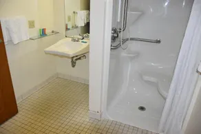 Elkins Economy Inn - Image 4