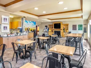 Rimbey Ridge Hotel & Suites - Image 2