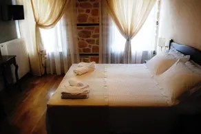 Chorostasi Mansion - Image 4