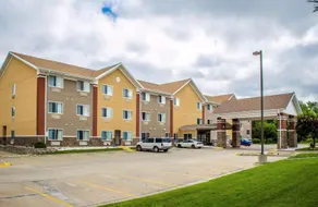 COMFORT SUITES (ST. JOSEPH) - Image 2