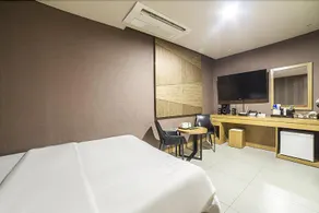 Hotel The Hue - Image 3