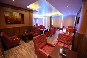 Clemence Hotel Suites - Image 2