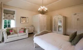 Dale Lodge Hotel - Image 5