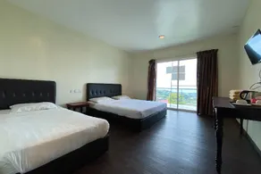 Rocky Mountain Lodge - Image 3