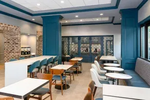 Hampton Inn Savannah-Historic District - Image 4