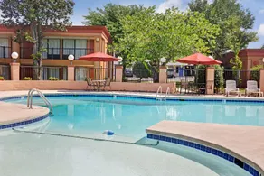 Days Inn by Wyndham Durham/Near Duke University - Image 5