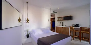 Ryolithos Suites - Image 4