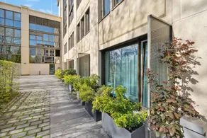 Living on Easystreet - Image 2