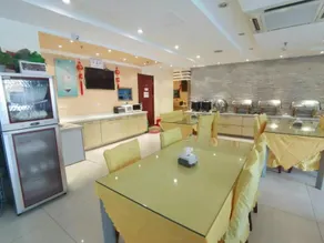 GreenTree Inn Beijing Xicheng District Caishikou Express Hotel - Image 3