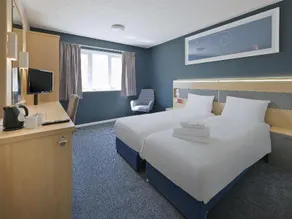 Travelodge Warrington - Image 2