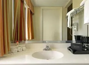 Super Inn Rowland - Image 5