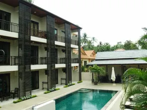 Ampha Place Hotel - Image 4