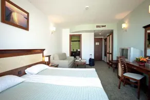 Lion Sunny Beach Hotel - Image 2