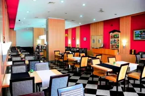 Slaviero Suites Curitiba Soho - Image 2