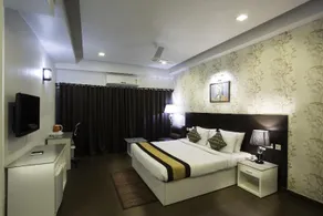 Hotel Central Park - Image 3