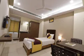 Hotel Sri Maharaja Inn - Image 4