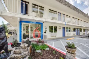 Motel 6 Jackson - Image 4