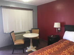 Journeys End Motel - Image 4