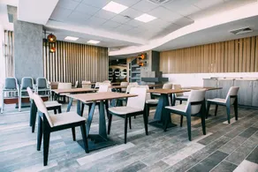 He Wang Hotel - Image 2