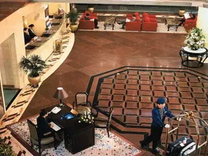 Gloria Plaza - Image 3