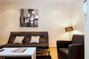 Plaza Espanya Apartments - Image 3