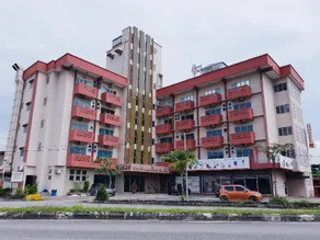 Grand Champagne Hotel - Image 4