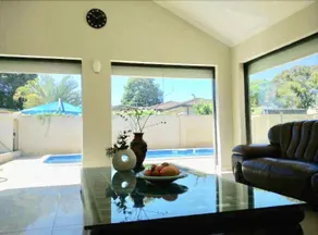 Perth Lake Side Lodge - Image 4