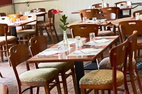 Hotel Campanile Cardiff - Image 4