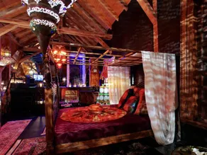 Love and Romance Bijou Hotel - Image 2