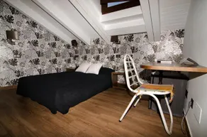 LE PETIT LEÓN - Image 3