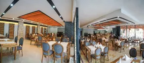 Clover Magic Park Side Hotel - Image 2