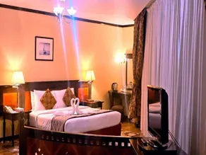 J5 Hotels Bur Dubai - Image 4