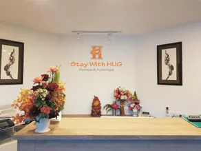 Stay With Hug Poshtel & Activities - Image 2