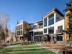 The Block Hotel & Commons - Image 4