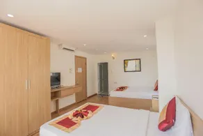 Prince Hotel - Image 2