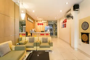 Holiday Hotel - Image 2