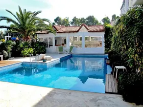 Alenos Boutique Hotel - Image 4