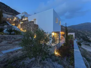Far Out Hotel & Spa - Image 3