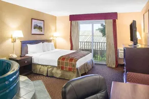 Days Inn by Wyndham Toledo - Image 5