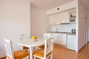 Playamar Apartments - Image 4
