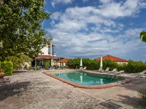 Skentos Hotel - Image 2