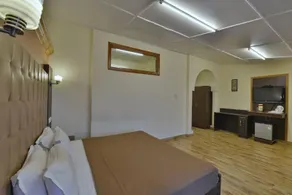 Torrentium Lodge - Image 5