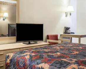 Quality Inn Winslow I-40 - Image 3