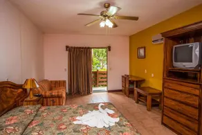Inn on the Park - Image 2