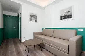 Smart Hotel - Naples Harbour - Image 2