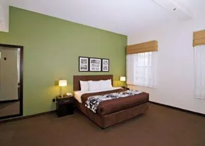 Sleep Inn & Suites Downtown Inner Harbor - Image 5
