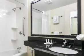 Fairfield Inn & Suites Cincinnati North/Sharonville - Image 5