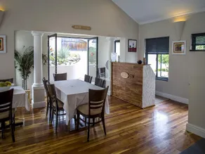 Knysna Stays - Guest House - Image 5