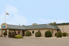 Howard Johnson by Wyndham Portage La Prairie - Image 4