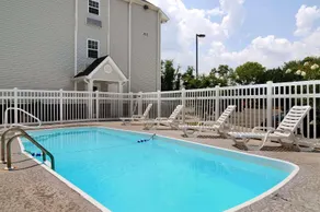 Microtel Inn & Suites by Wyndham Huntsville - Image 4